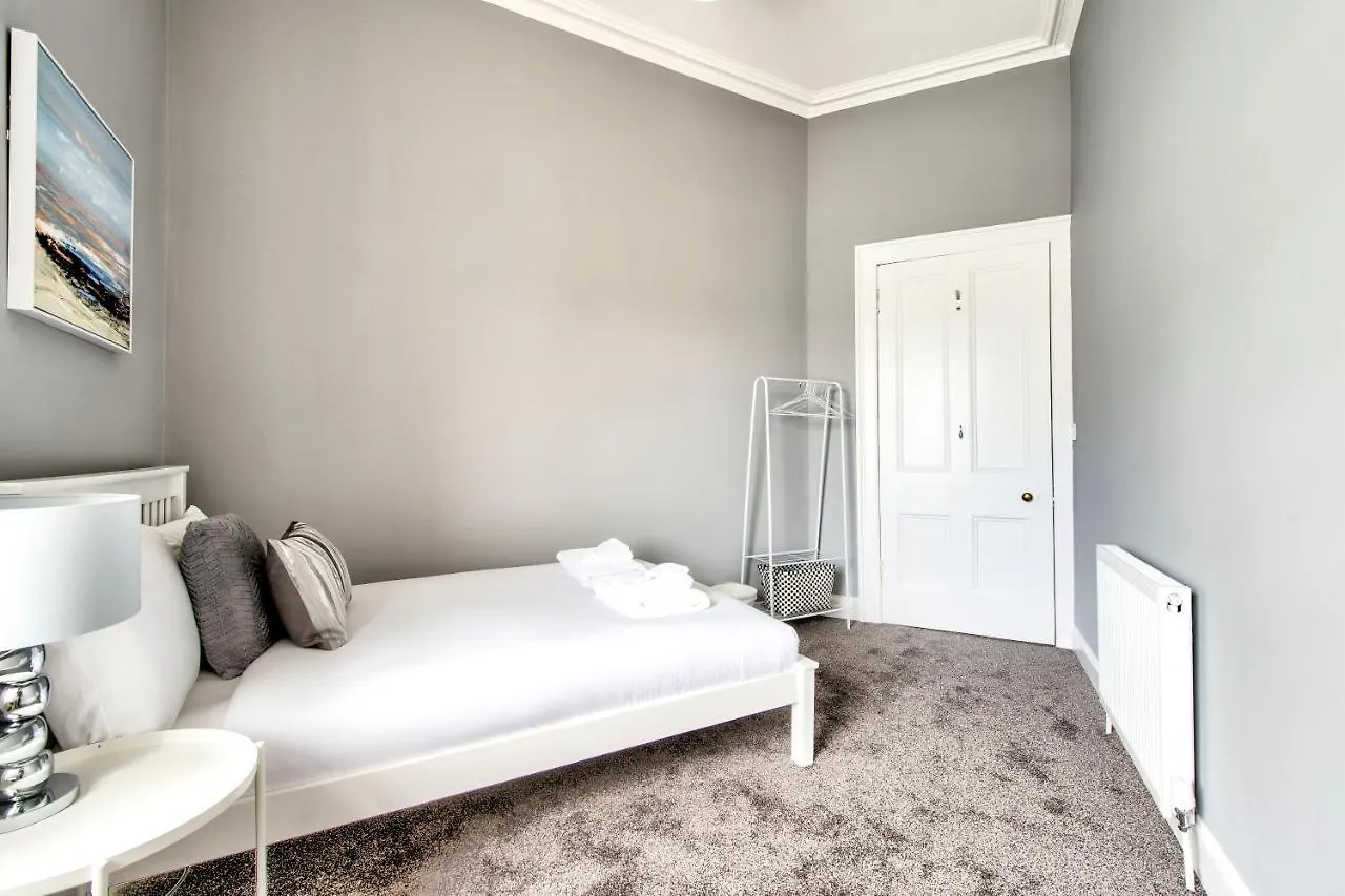 Lothian Road - Perfect City Centre Location. Edinburgh Apartment